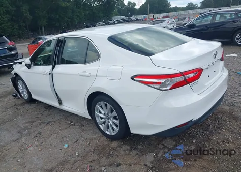 2018 Toyota Camry Le из США, поврежденный, VIN JTNB11HK5J3012884